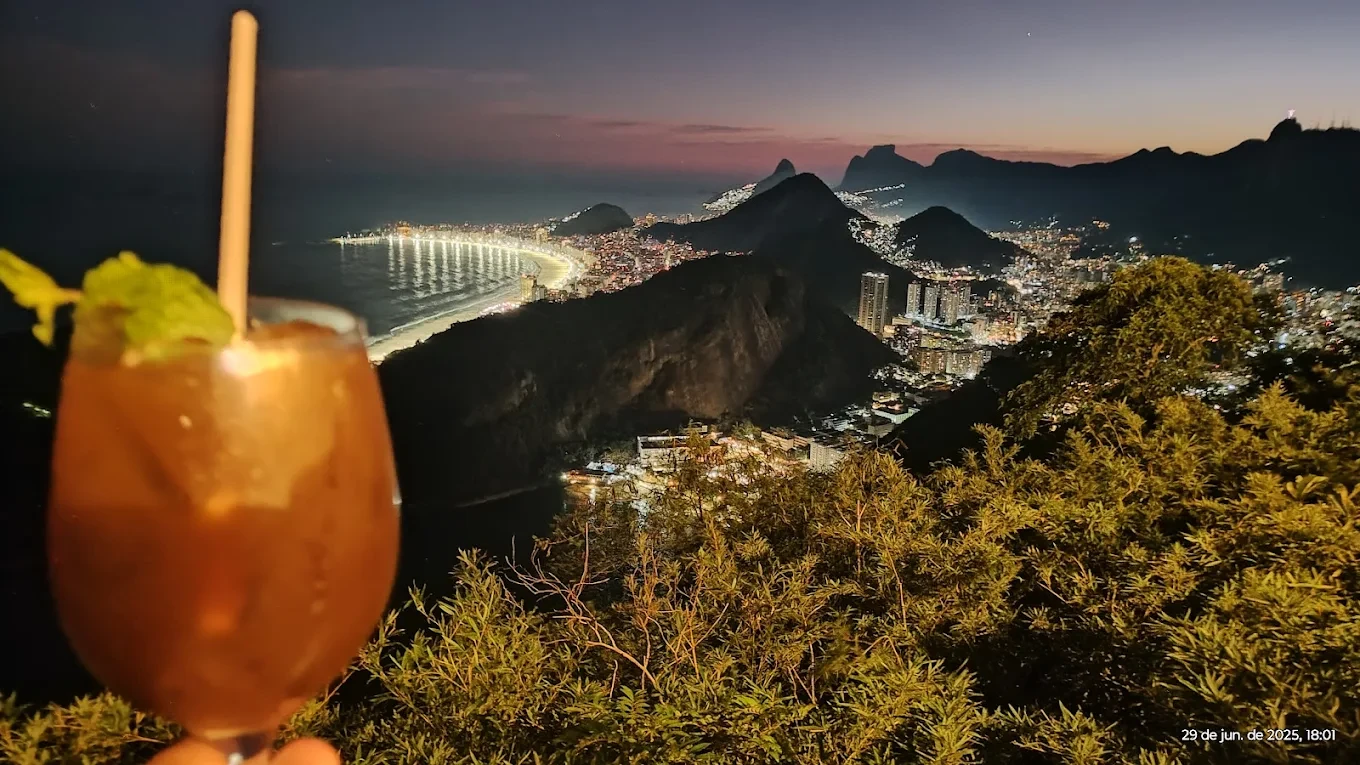 Beach Club at Praia Vermelha - Cocktails & Pão de Açúcar - Image